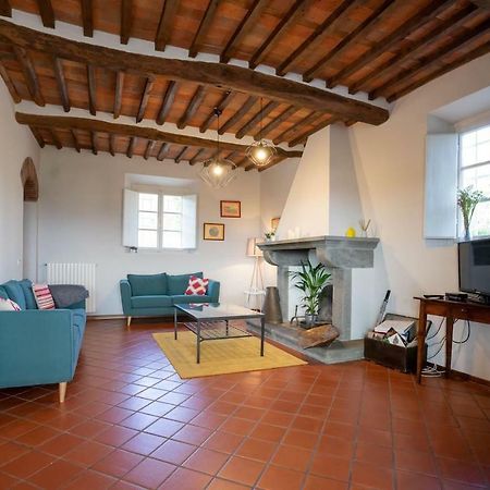 Ampio Appartamento Completamente Rinnovato Con Vista E Piscina Lucca Buitenkant foto